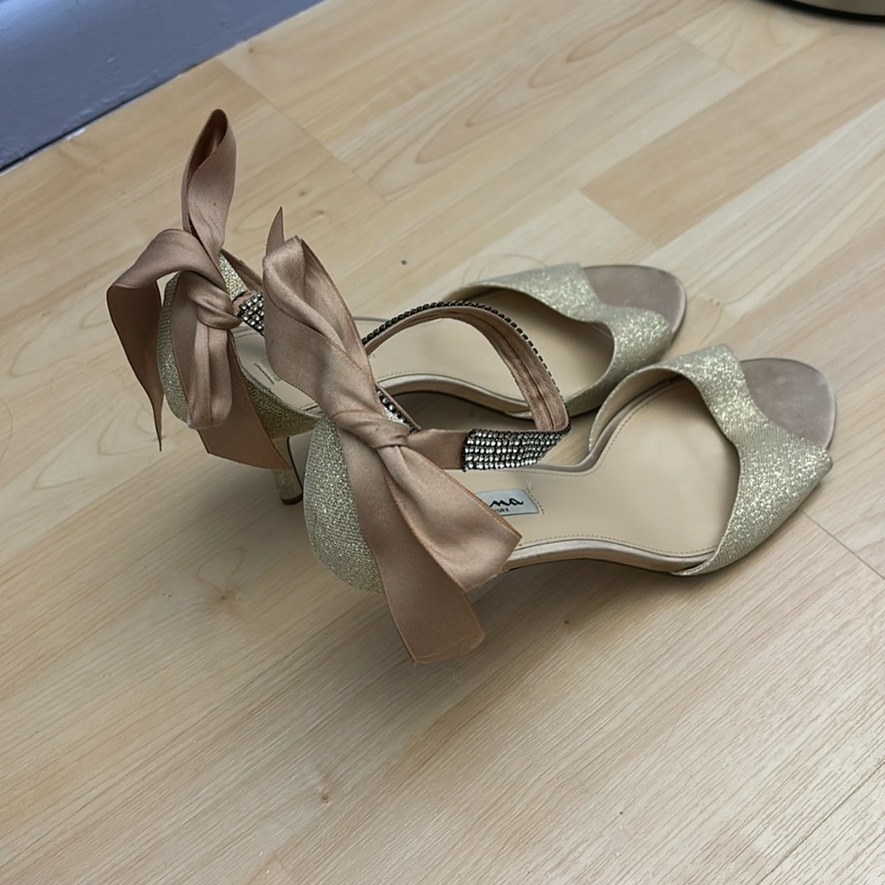 Nina Gold Metallic Sparkly Heels